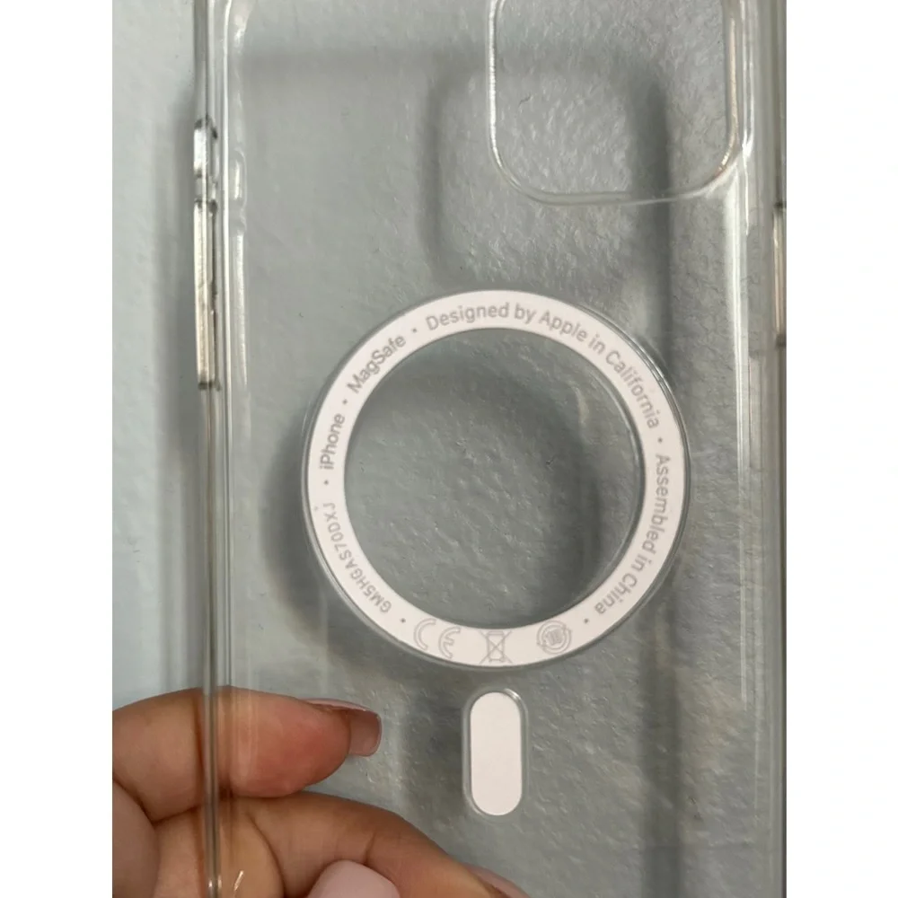 Apple MagSafe 12 Pro Max Clear